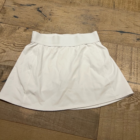 Aritzia White Mini Skirt - Picture 1 of 4